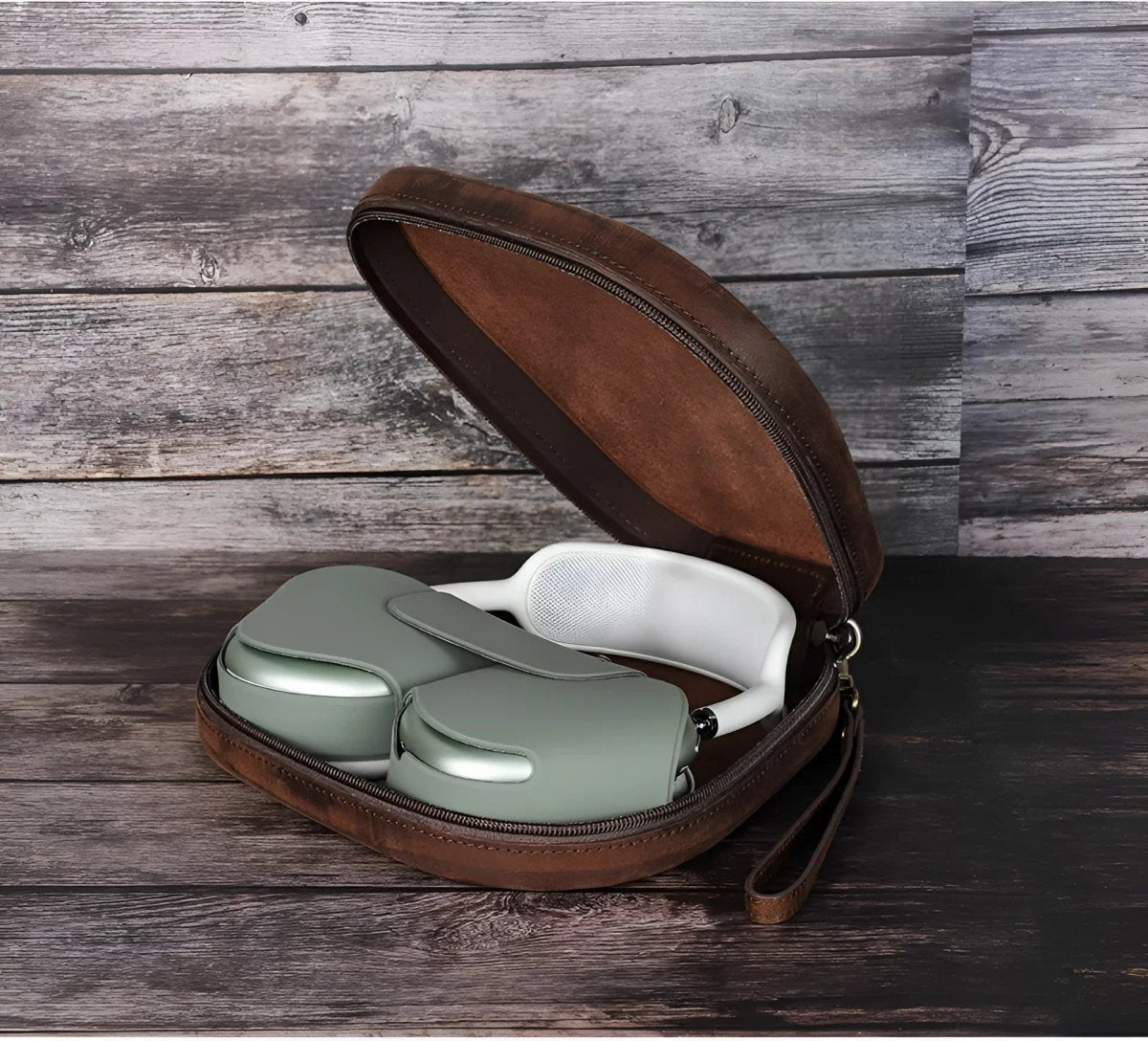 Stylish Apple AirPods Max leather case showcasing a protective design and rich brown finish. Perfect for your headphones.